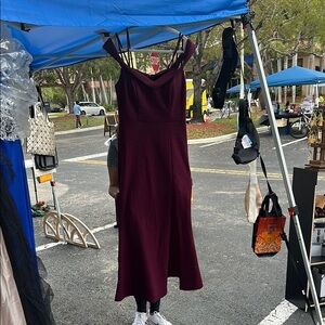 Elegant Burgundy Midi Dress